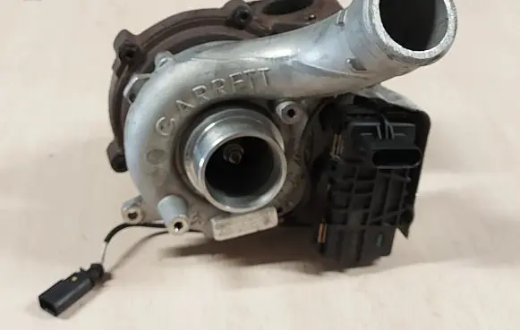Audi Q5 SQ5 Turbo 059145722S 6NW009550
