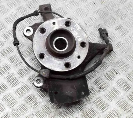 Opel Vivaro Front wheel hub 93866696
