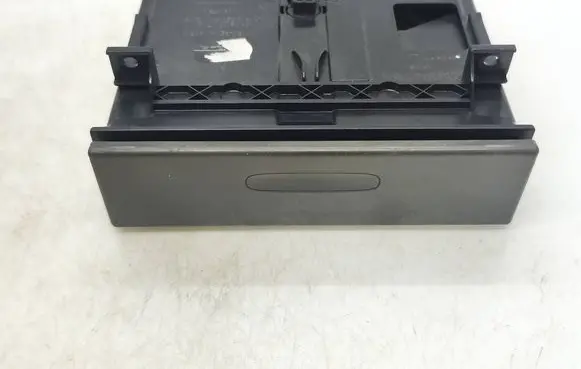 Porsche Cayenne (9PA) Car ashtray 7L5858329A 7L5858321B