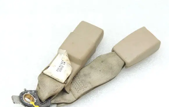 Lancia Thema Rear seatbelt buckle 1HZ141L1AD K1HZ141L1AD