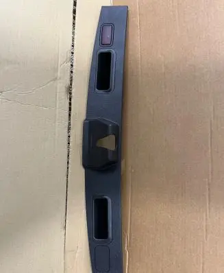Mercedes-Benz ML W164 Tailgate/boot lid lock trim A1647400030