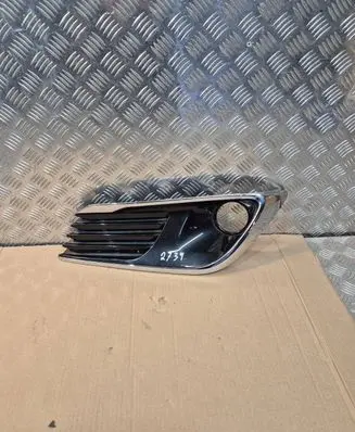 Toyota Auris E180 Front bumper lower grill 8148102580