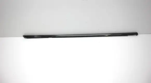 Porsche Macan (95B) Door glass trim 95B837478A