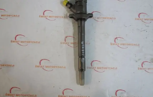 Peugeot 406 Fuel injector 0445110353