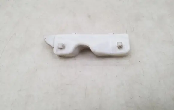 Nissan Qashqai Front bumper mounting bracket 62222JD000