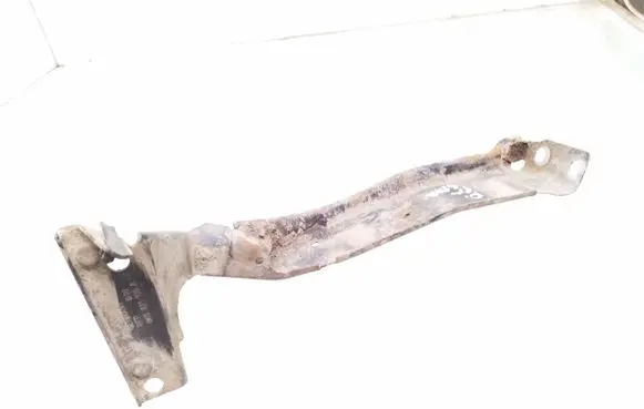 Audi A4 S4 B8 8K Fender mounting bracket 8K0821136A