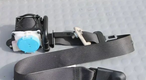 Front seatbelt