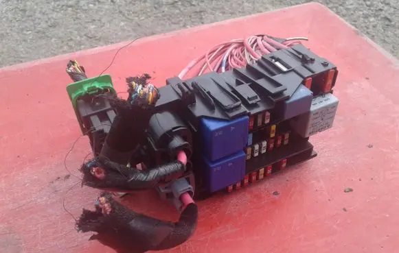Renault Scenic III - Grand scenic III Fuse module