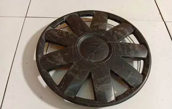 Volkswagen Polo IV 9N3 R15 wheel hub/cap/trim M285470