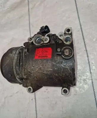 Mitsubishi Pajero Sport I Air conditioning (A/C) compressor (pump) Mr360532