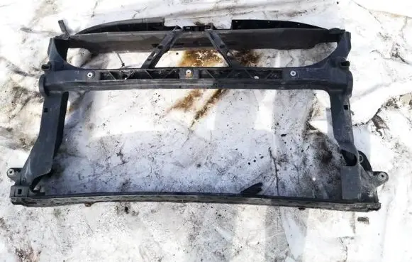 Volkswagen Phaeton Radiator support slam panel