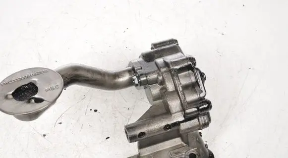 Mitsubishi Lancer VIII Oil pump 038115251C