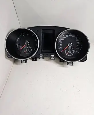 Volkswagen Golf VI Speedometer (instrument cluster) 5K0920870B 0810011698 02426