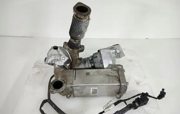 Audi Q7 4M EGR valve cooler 057131511AA