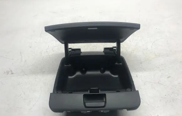 Hyundai i30 Glove box 847702L00XP