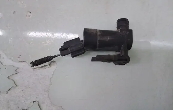 Ford Galaxy Windscreen/windshield washer pump PA6GB25