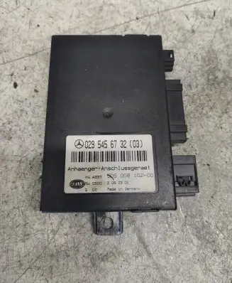 Mercedes-Benz C W203 Tow bar trailer control unit/module 0295456732