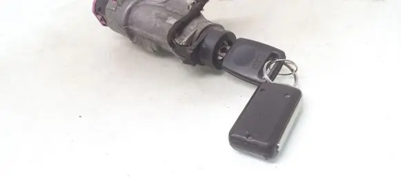 Audi A4 S4 B5 8D Ignition lock 4B0905851A