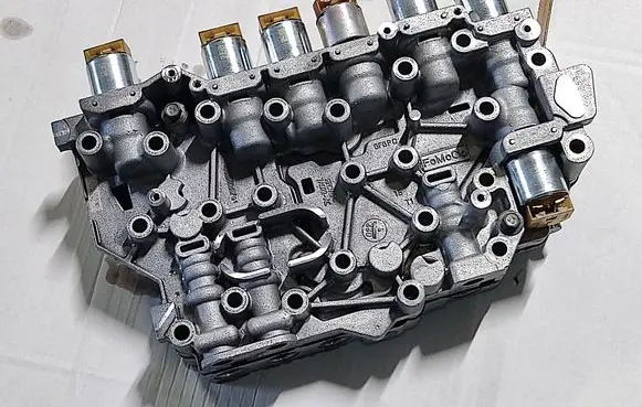 Ford Kuga II Transmission gearbox valve body CV6P7A092AD RFCV6P7A092AC