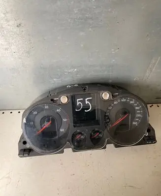 Volkswagen PASSAT B6 Speedometer (instrument cluster) 3C0920860N V0002000