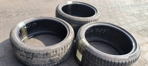Porsche Panamera (971) R21 winter tire 