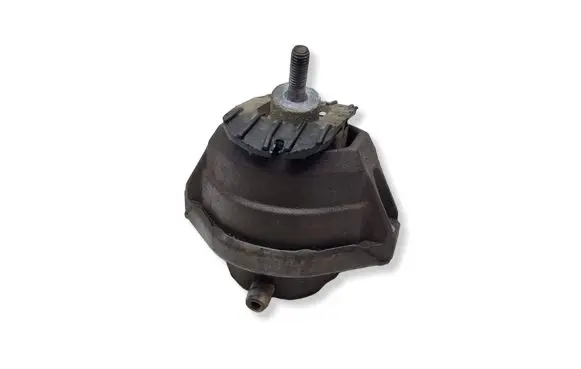 BMW 5 E60 E61 Engine mount bracket 6774620