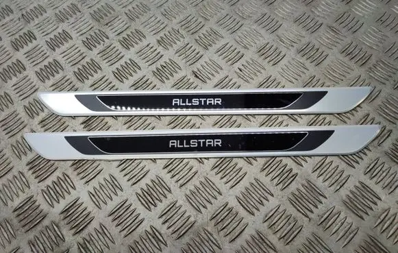 Volkswagen Golf VII Front sill trim cover