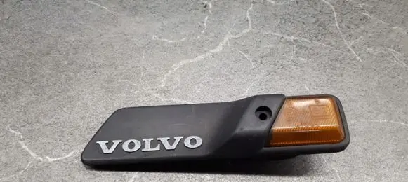 Volvo 440 Front fender indicator light 411103
