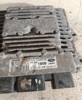 Ford Fiesta Engine control unit/module 2S6A12A650BG 2081020627