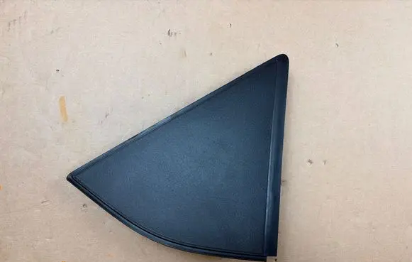 Peugeot Partner III Front door glass trim molding 9825216180