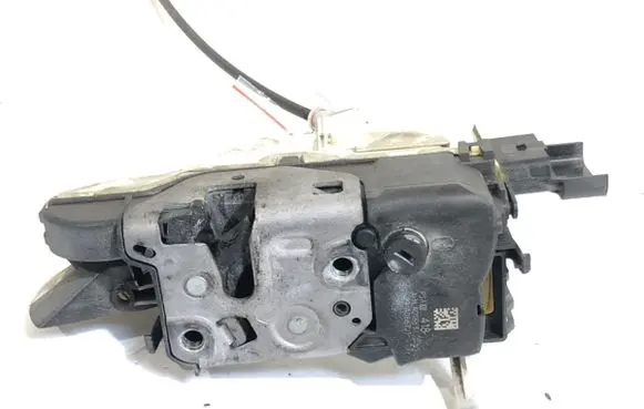 Citroen Berlingo Rear door lock 828418