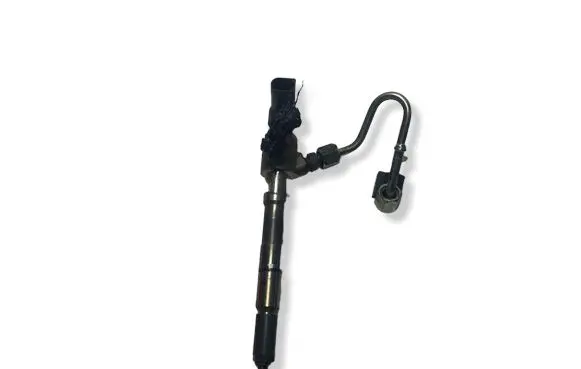 Volkswagen Jetta VI Fuel injector 03L130277B