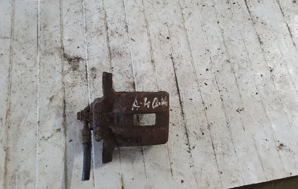 Nissan X-Trail T30 Rear brake caliper NOCODE