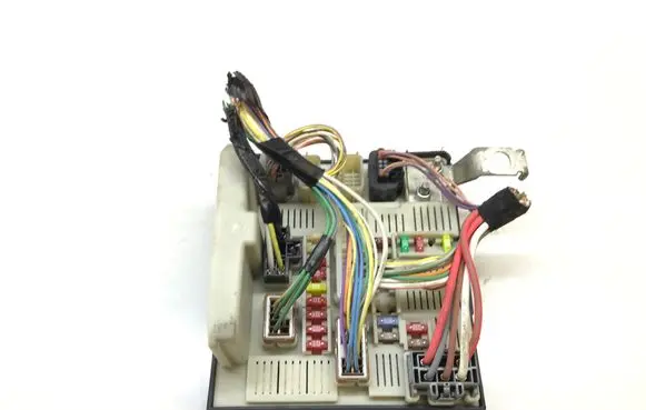 Renault Megane II Fuse module 5191580A8 6888457898 8200481866J