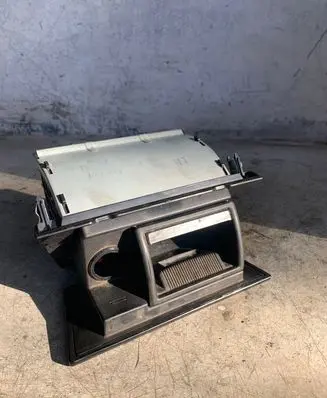 Lexus ES 250 - 300 - 330 Ashtray (front) 