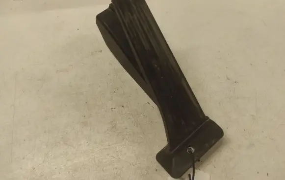 BMW 1 E81 E87 Accelerator throttle pedal 3542678658901 6PV00937920 12037310