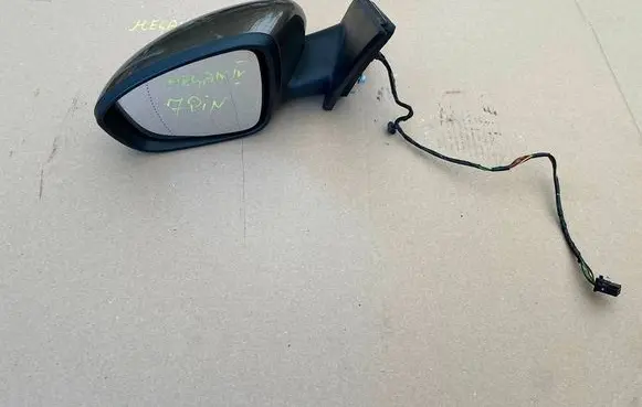 Renault Megane IV Front door electric wing mirror 