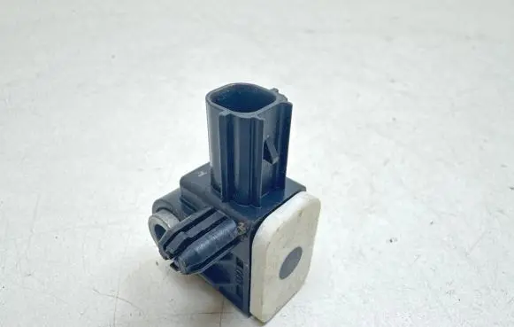 Ford Fusion II Airbag deployment crash/impact sensor CM5T14B006AA 130729600 030729600