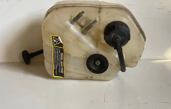 Maserati GranTurismo Coolant expansion tank/reservoir 19601226973