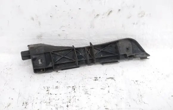 Toyota Avensis T250 Front bumper mounting bracket 5253505020C