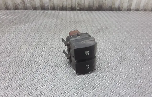 Renault Megane II Electric window control switch