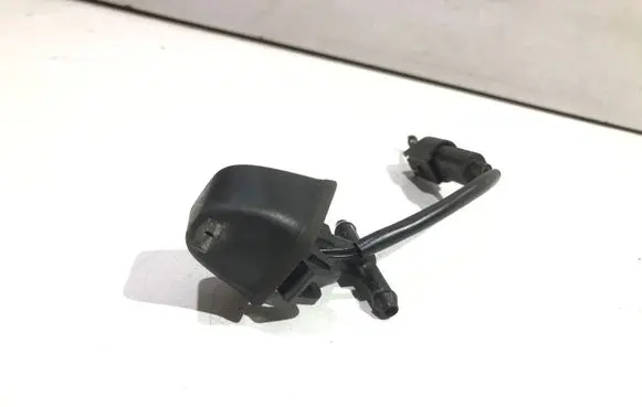 BMW 3 E90 E91 Windshield washer spray nozzle 8365385