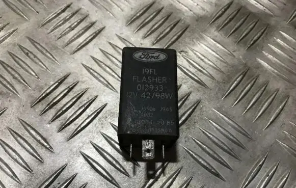 Ford Mondeo MK II Other relay 78gg13350aa 012933
