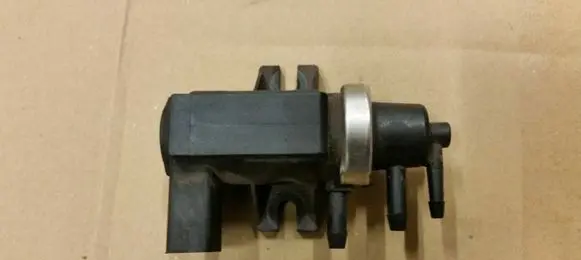 Volkswagen Transporter - Caravelle T5 Turbine electric control actuator 1J0906627C