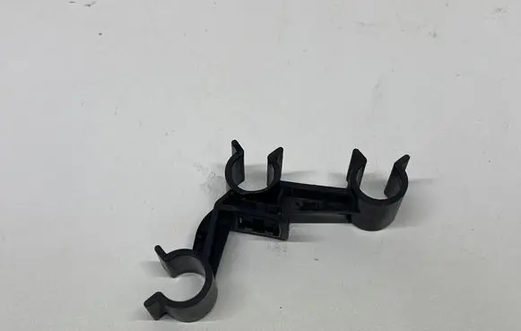 Volkswagen Golf VI Other engine bay part 1K0133687E