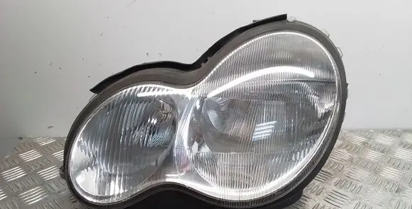 Mercedes-Benz C W203 Headlight/headlamp A2038203361 0301166605