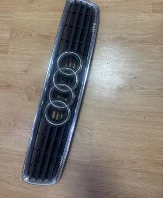 Audi A4 S4 B5 8D Front bumper upper radiator grill 8D0853651 8D0853651R