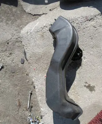 Renault Trafic III (X82) Air intake duct part 214757782R