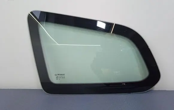 Dacia Duster Rear side window 