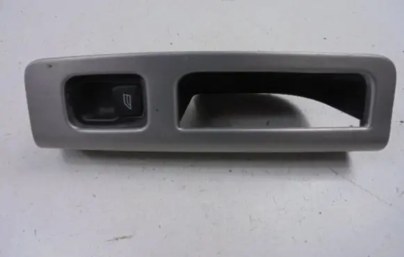 Volvo V50 Electric window control switch 8663819